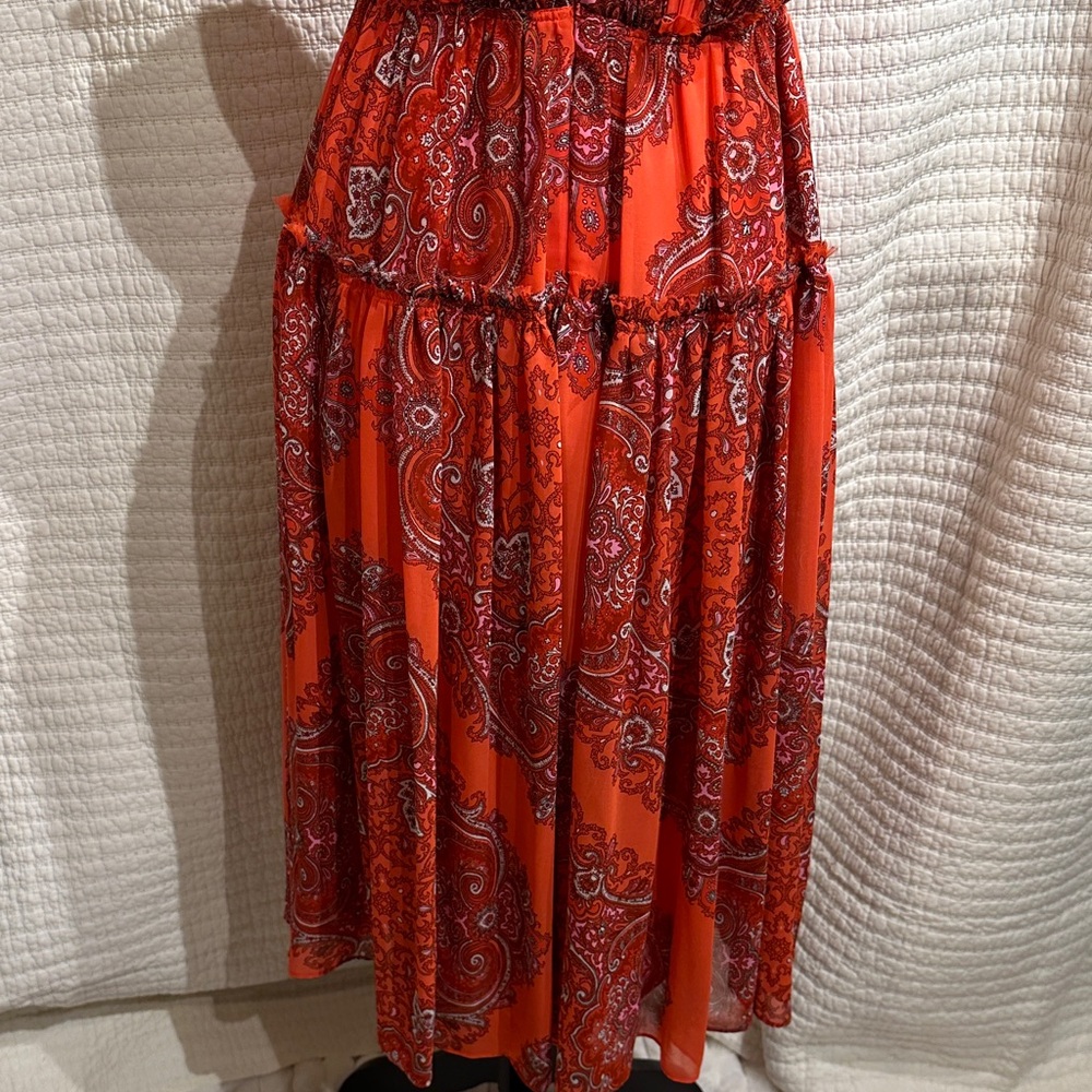 Banana Republic Coral Red Paisley Tiered Dress Size 6
MSRP $178 - Picture 8 of 9